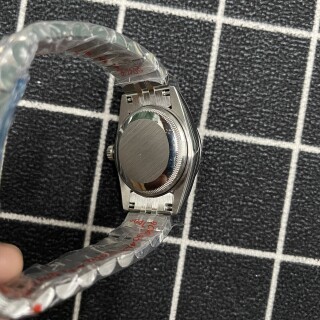 2025-05-07-084456